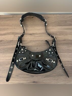 Hello Molly - BILLINI Elly Shoulder Bag Black Crinkle Patent - One Size